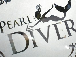 Pearl Diver1